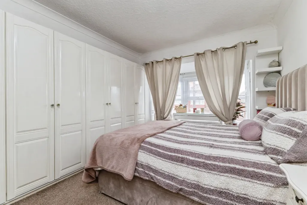 Additional image 21 of 5 bed semi-detached house for saleHeythrop Drive, Middlesbrough TS5