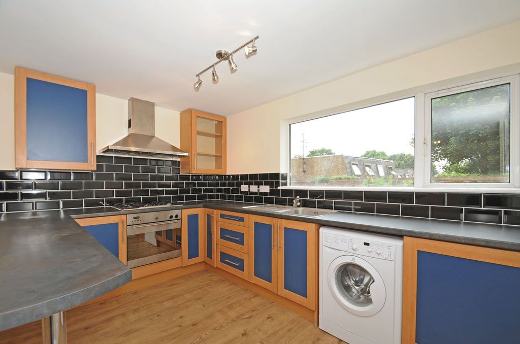 Property photo 3 of 7 Picture No. 10