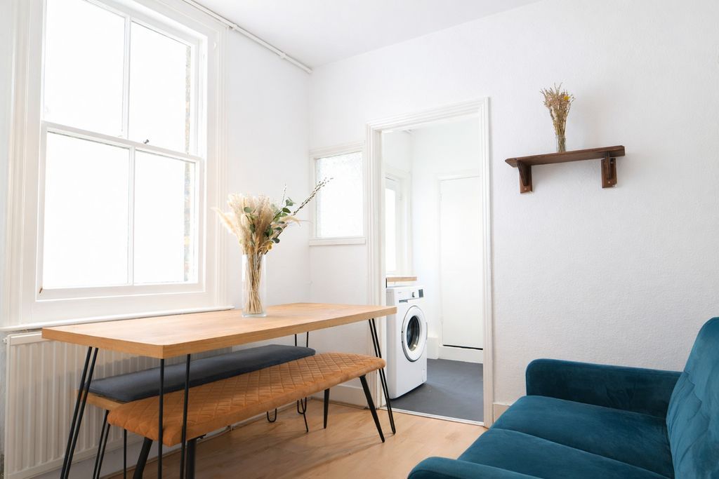 Property photo 3 of 10 Photo 18