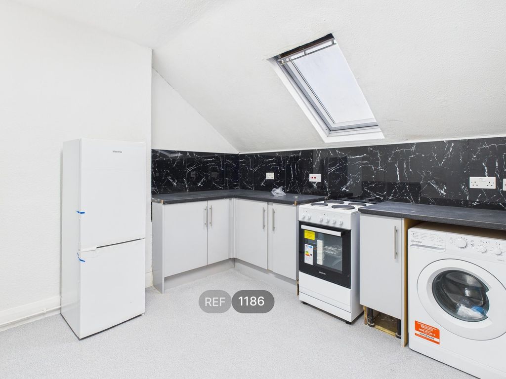 Property photo 3 of 24 Kitchen