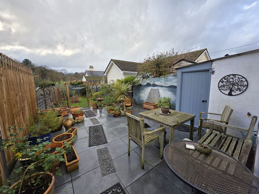 Property photo 3 of 27