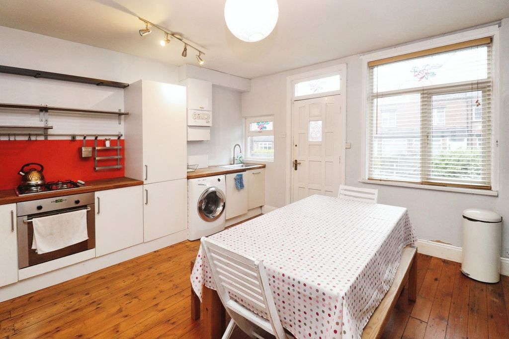 Property photo 3 of 14 Picture No. 17