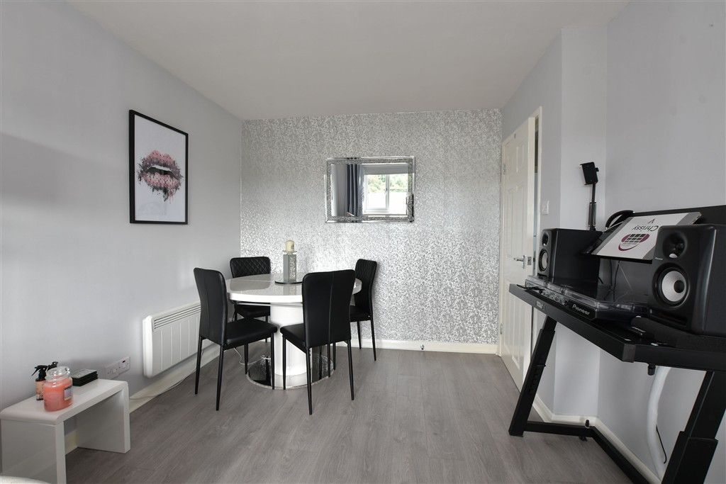 Property photo 1 of 10 Lounge/Dining Room