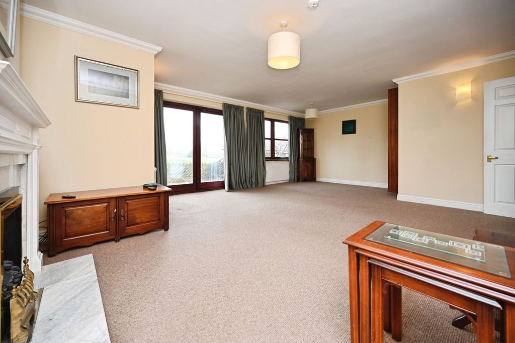 Additional image 5 of 3 bed flat for saleThe Wickets, Studley Road, Ripon HG4