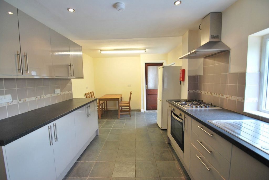 Property photo 2 of 10 Photo 10