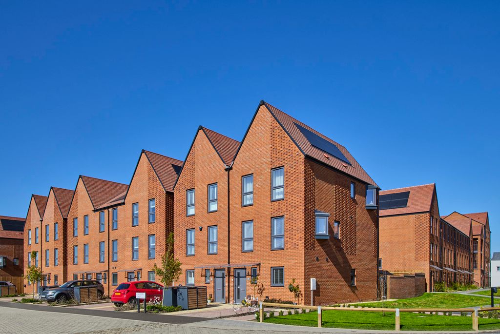 Property photo 1 of 11 External