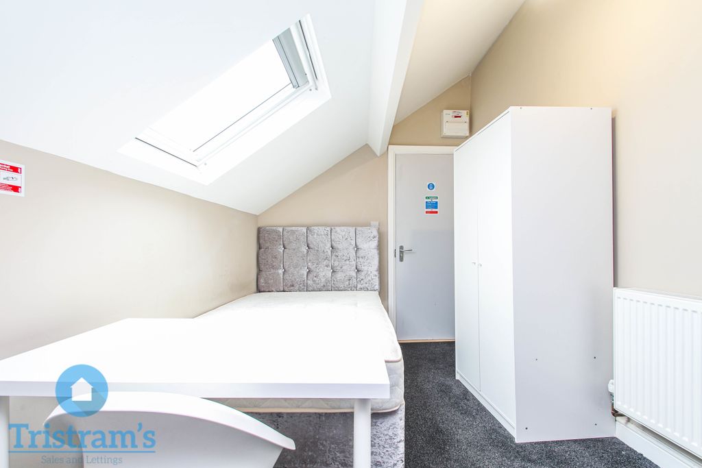 Property photo 2 of 6 Img_6018