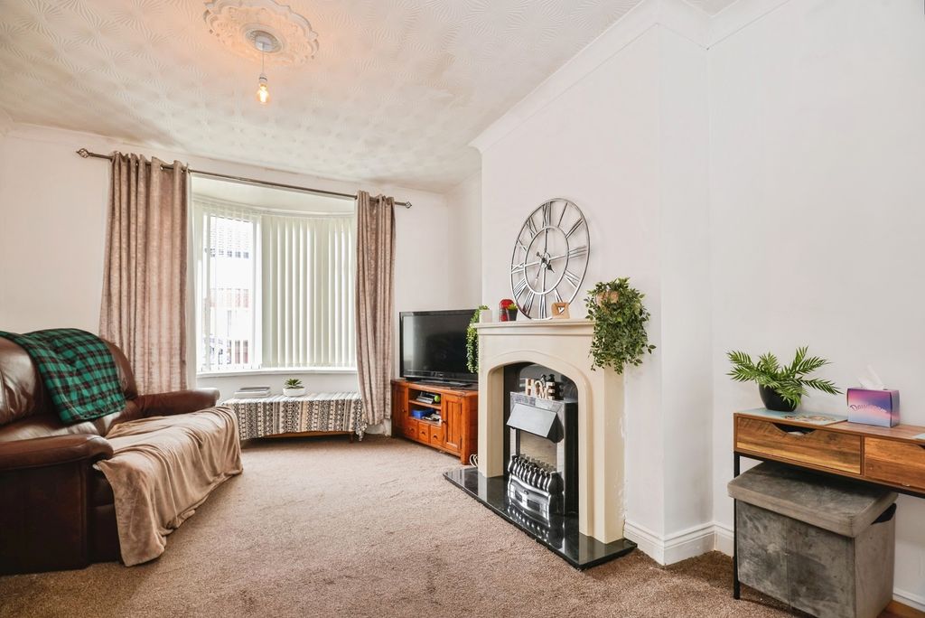 Property photo 2 of 14 Pbox-Img.Jpg