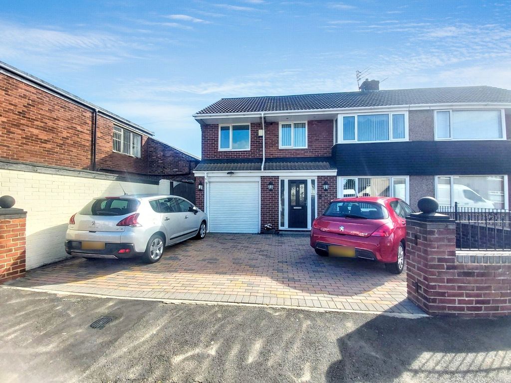 Property photo 1 of 30