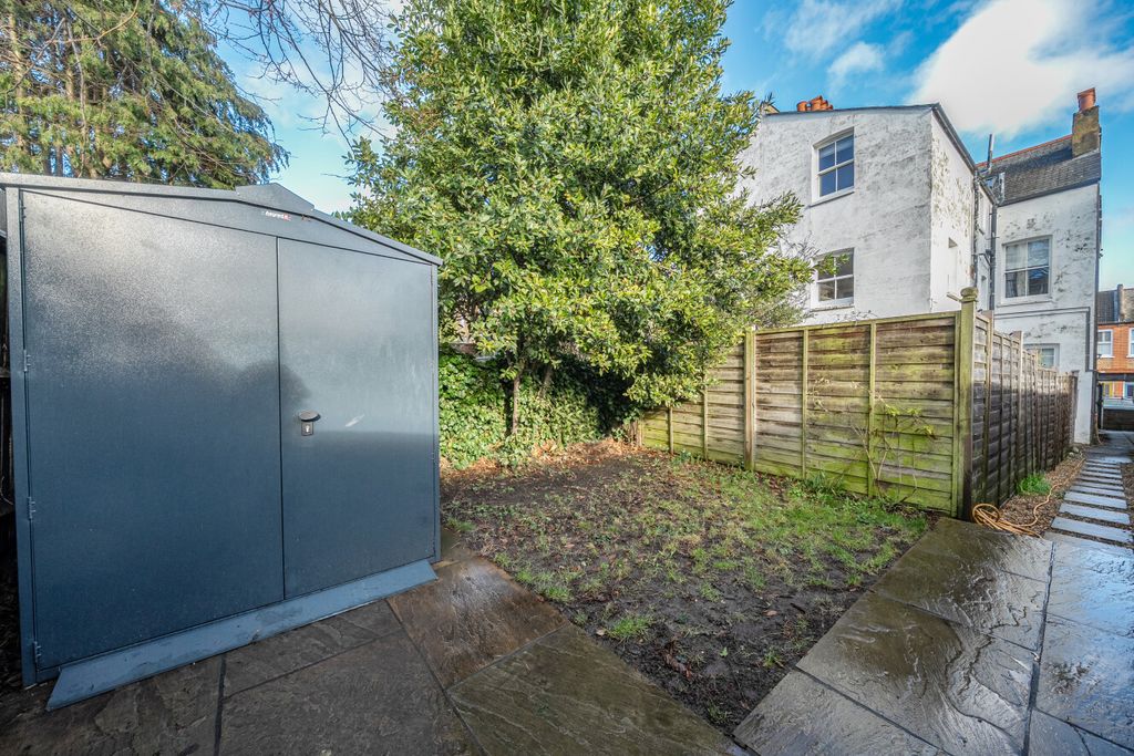 Property photo 3 of 15 1401288-19-696A35...