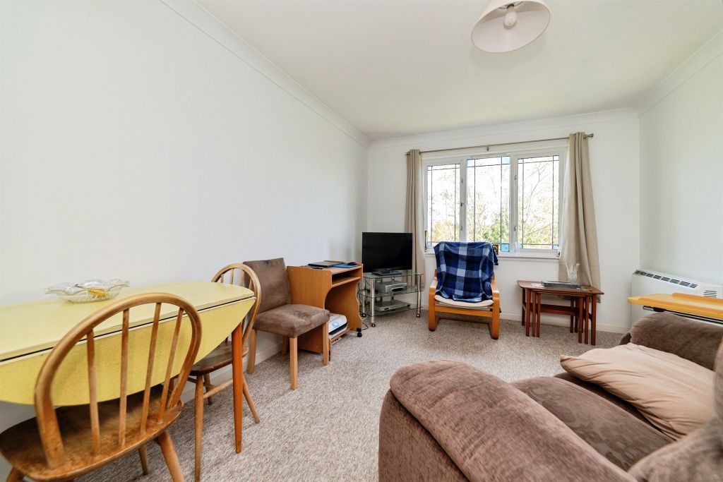 Property photo 3 of 11