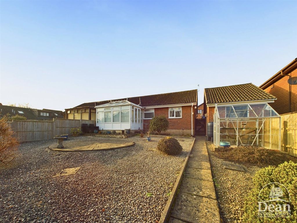Property photo 2 of 13