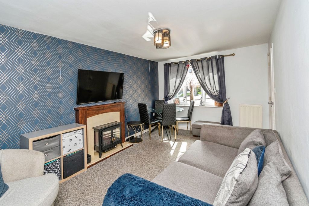 Property photo 2 of 19 Pbox-Img.Jpg