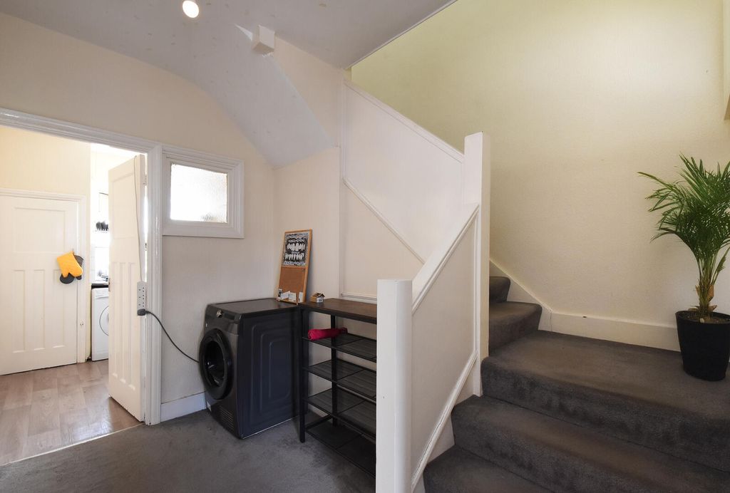Property photo 3 of 10 Hallway