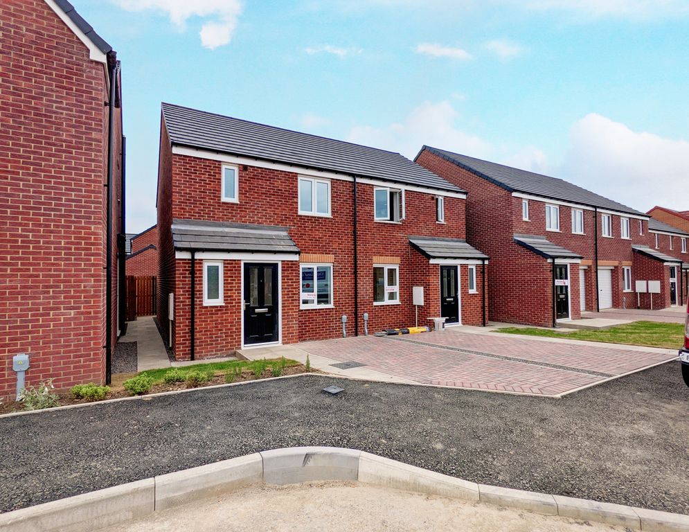 Property photo 1 of 11