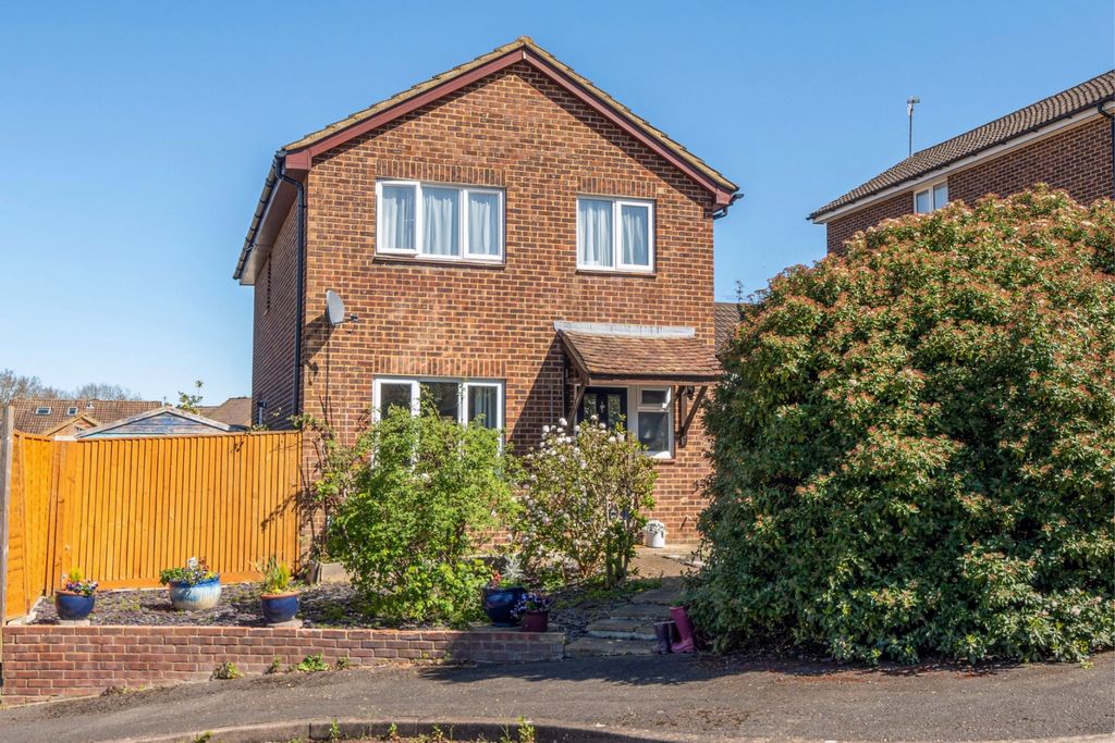 Property photo 1 of 16 Front Aspect