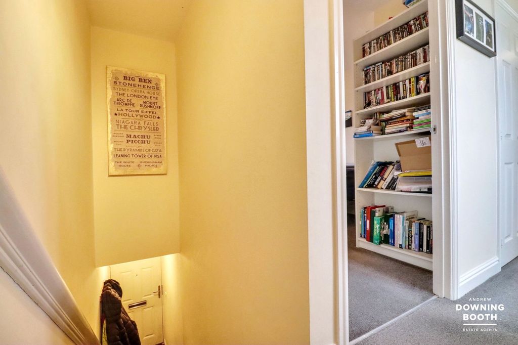 Property photo 3 of 20