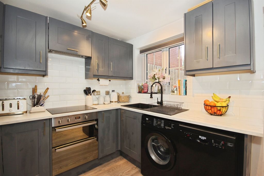 Property photo 3 of 16