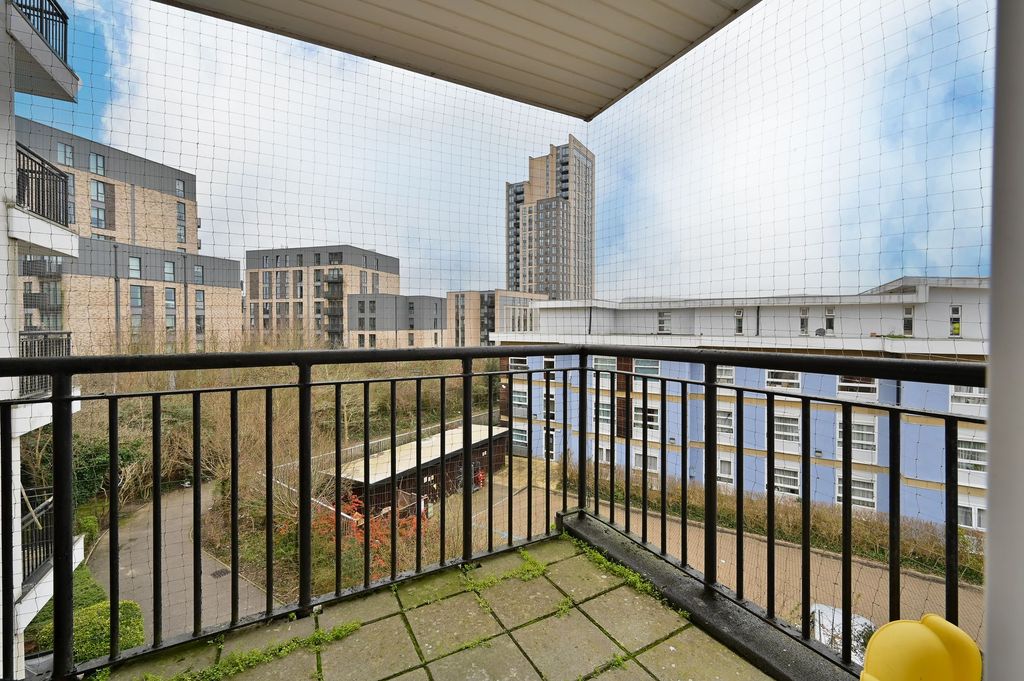 Property photo 2 of 12