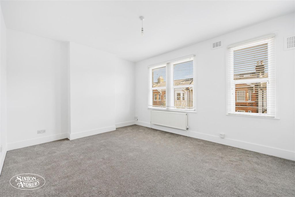 Property photo 3 of 10 Fff - 14 Whitestile Road-10.Jpg