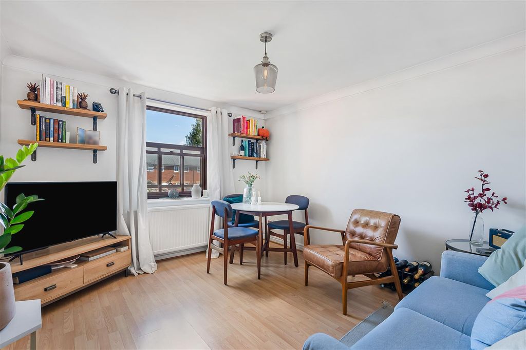 Property photo 2 of 15 19_88889.Jpg