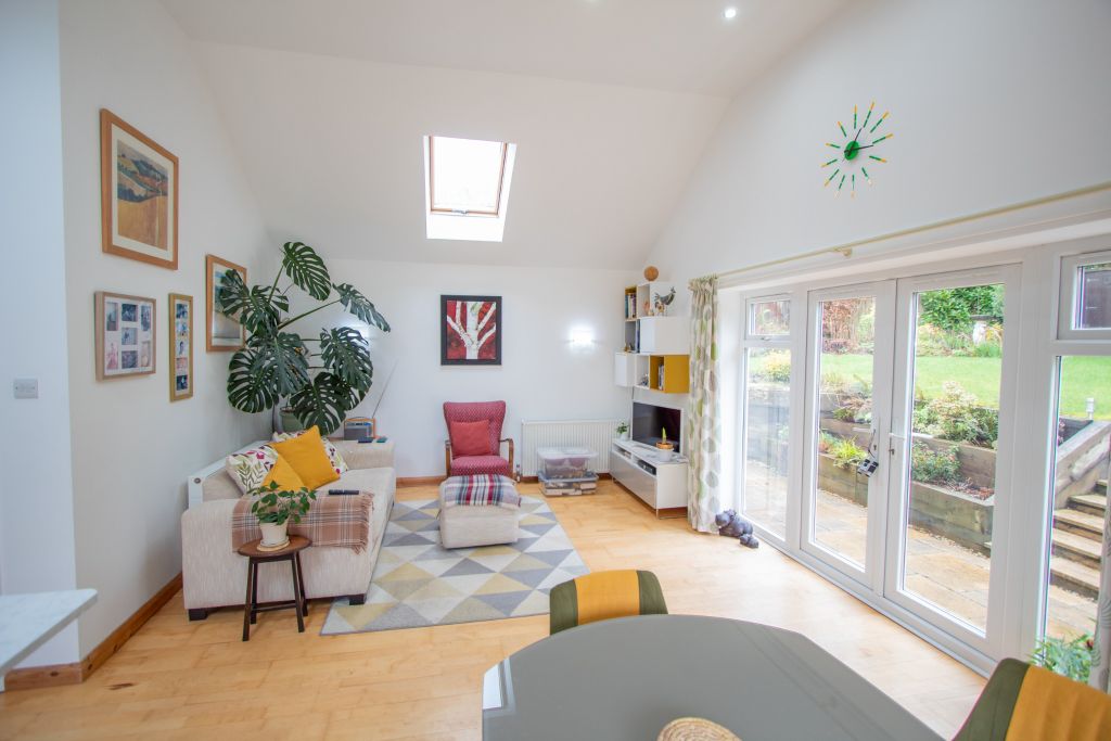 Property photo 2 of 20