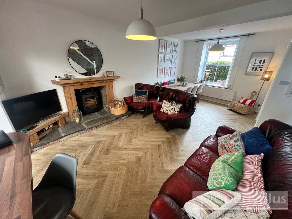 Property photo 3 of 17 Picture No. 07