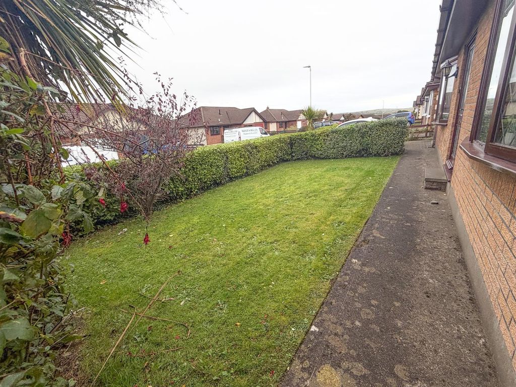 Property photo 2 of 15 25 Buttermere Drive-02.Jpg