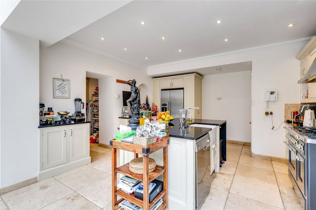 Property photo 2 of 19 Picture No. 06