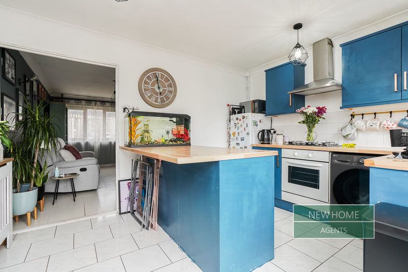 Property photo 3 of 15 Photo 4