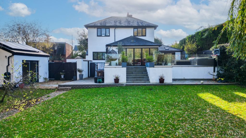 Property photo 2 of 39 4682474