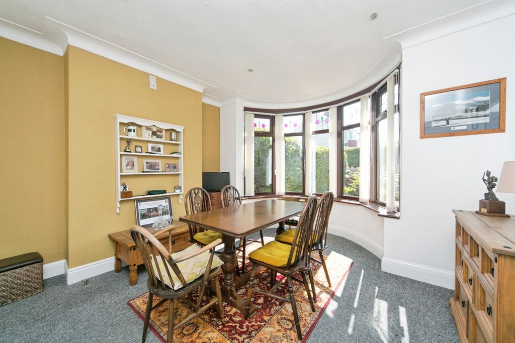 Property photo 3 of 19 Pbox-Img.Jpg