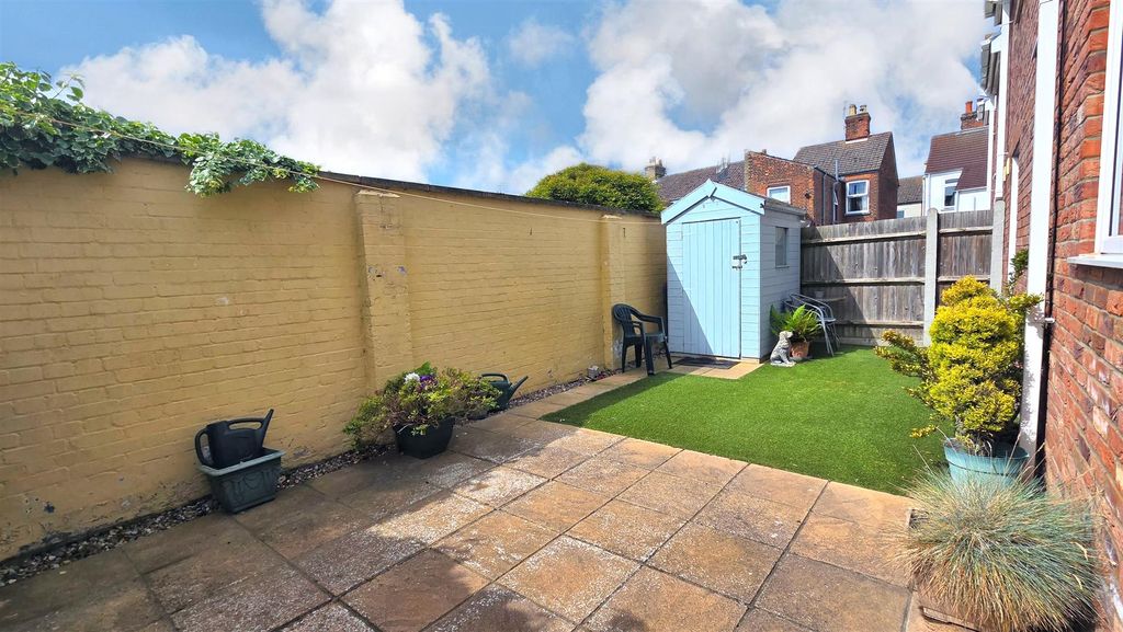 Property photo 2 of 16 Rear Garden