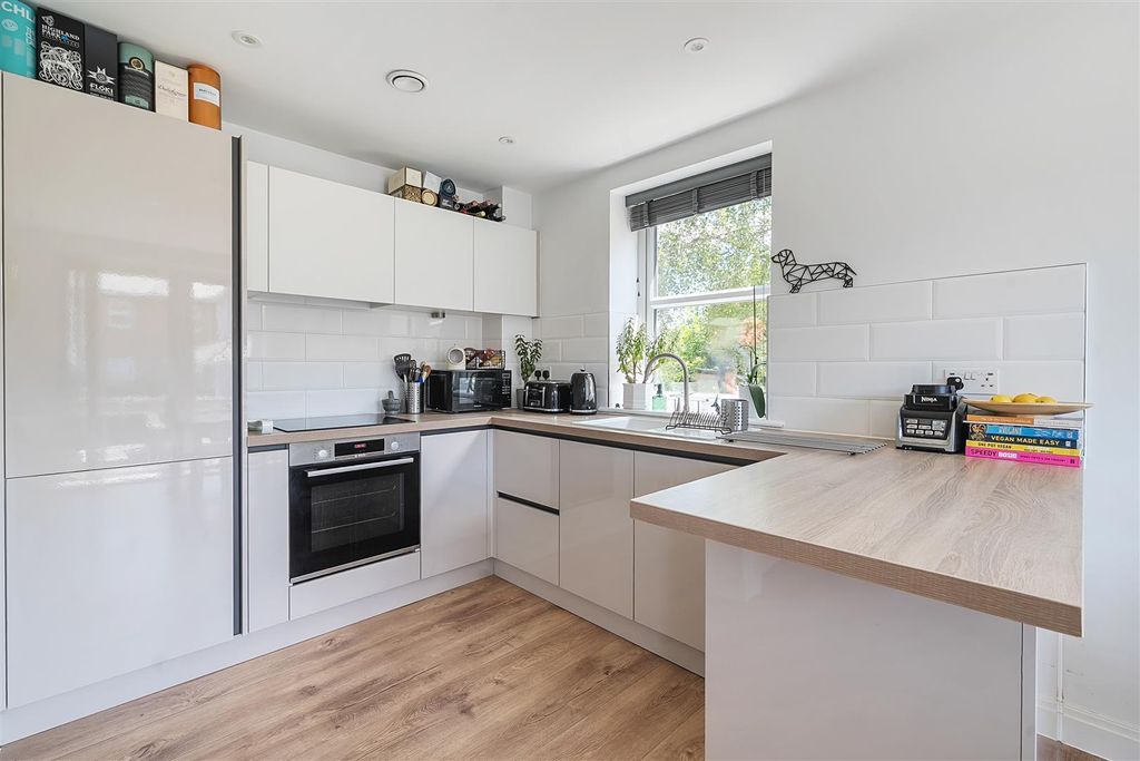 Property photo 2 of 13 Kitchen