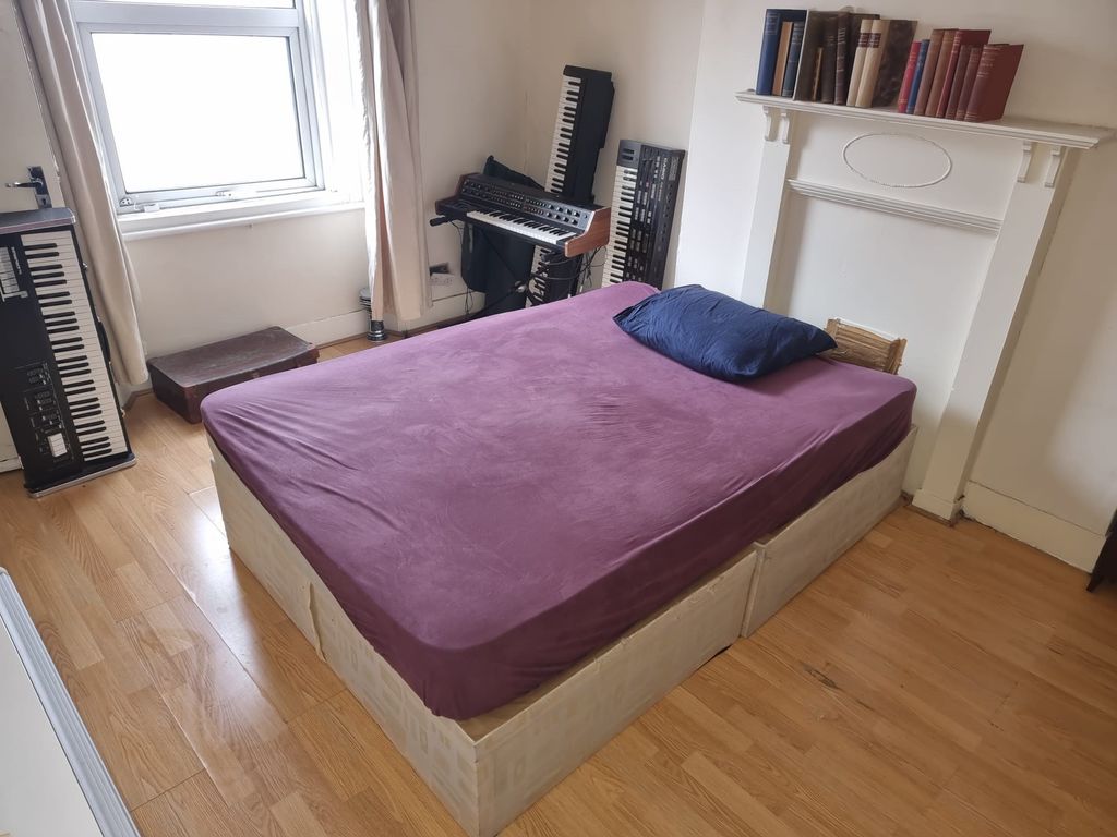 Property photo 2 of 3