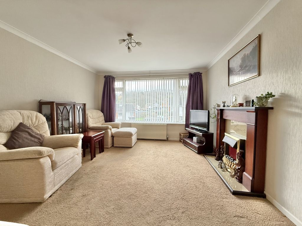 Property photo 3 of 19 Photo 6