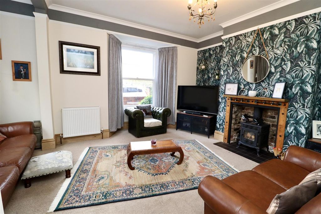 Property photo 2 of 13 Image00022.Jpeg