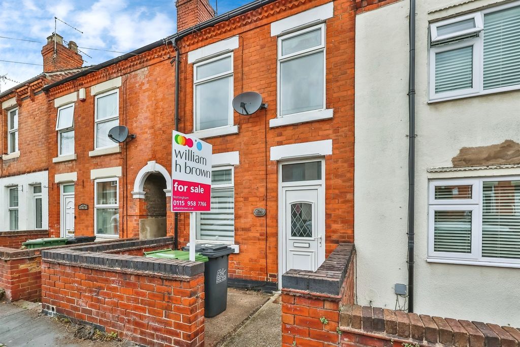 Property photo 1 of 17