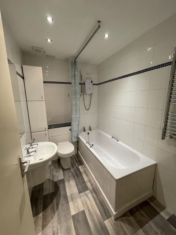 Property photo 3 of 7 Gallery