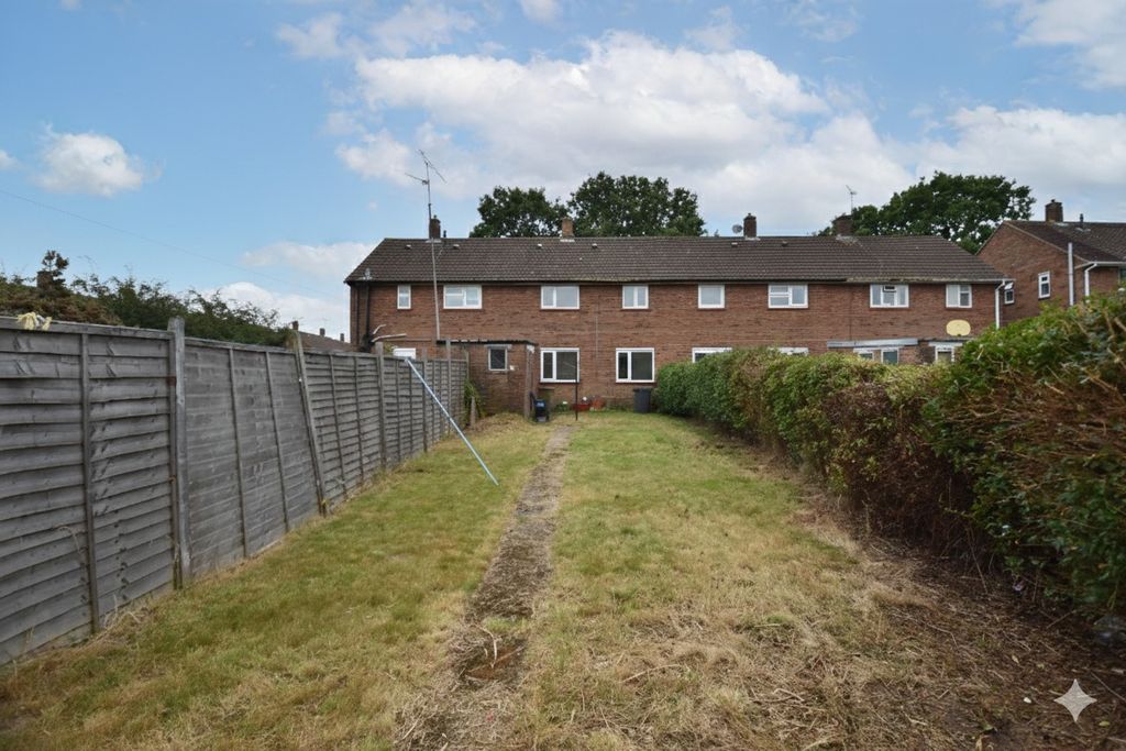 Property photo 2 of 9 1016343