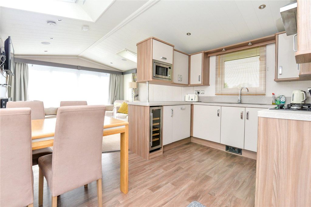 Property photo 2 of 15 Picture No. 02