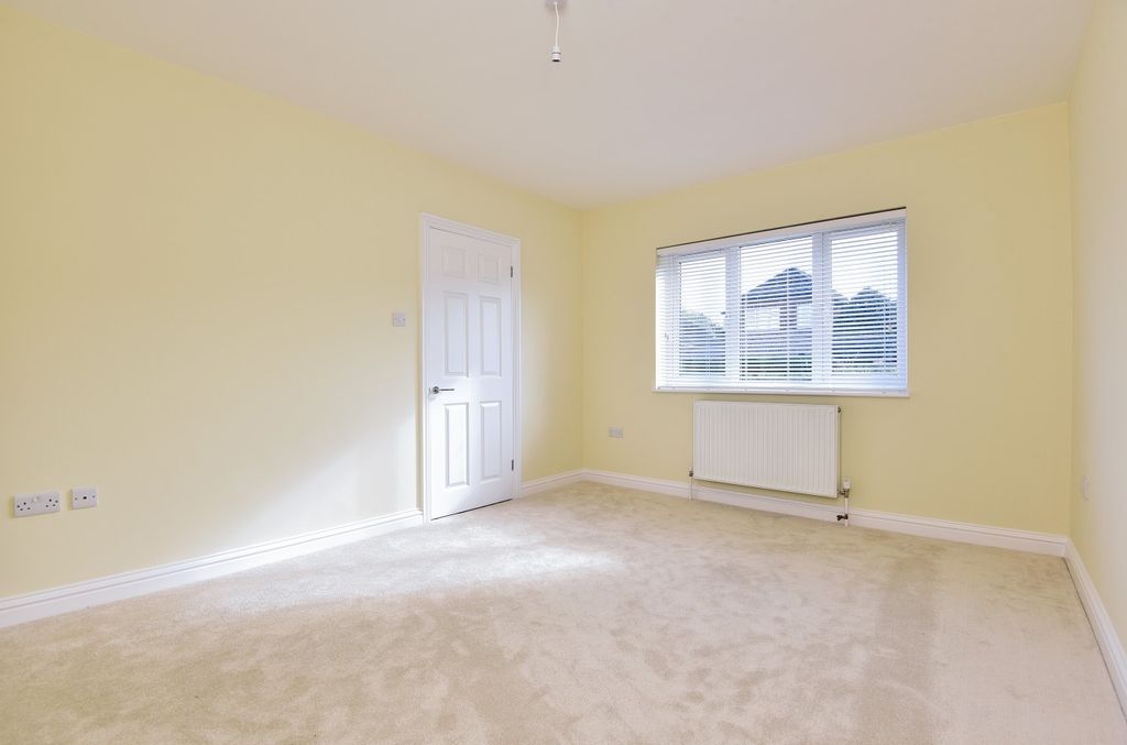 Property photo 3 of 11 Picture 3