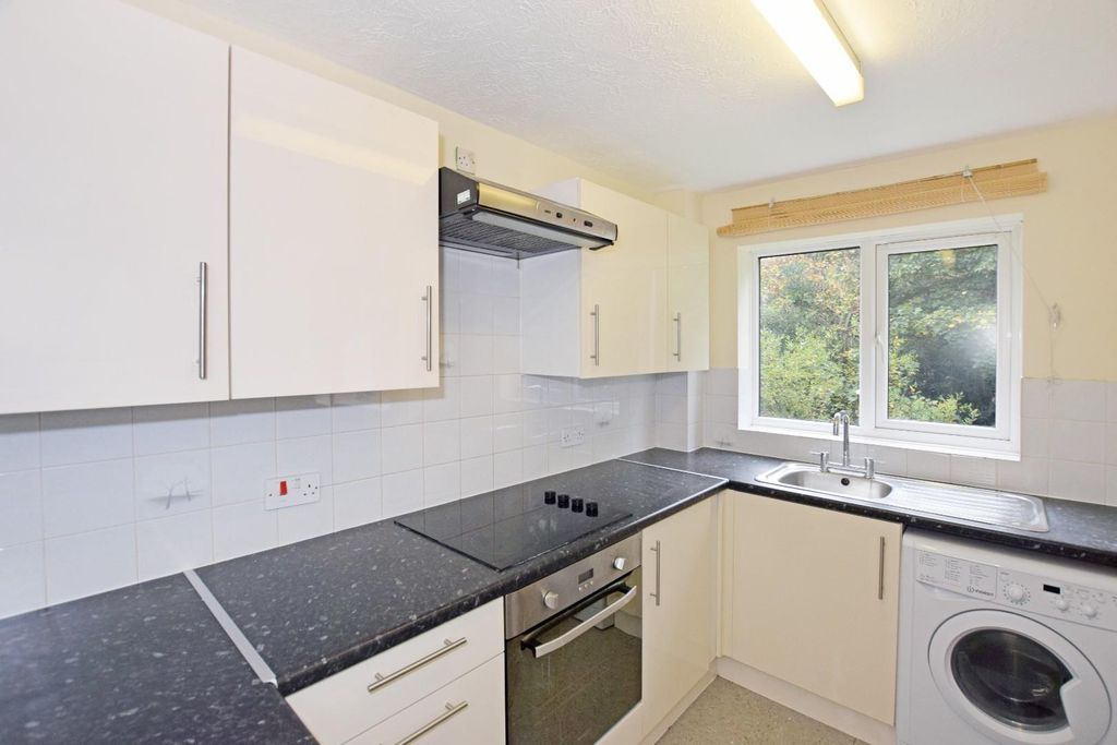 Property photo 3 of 7 Dsc0038Dp_Dp_24942240.Jpg