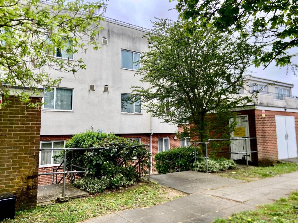 Property photo 2 of 14 5097822