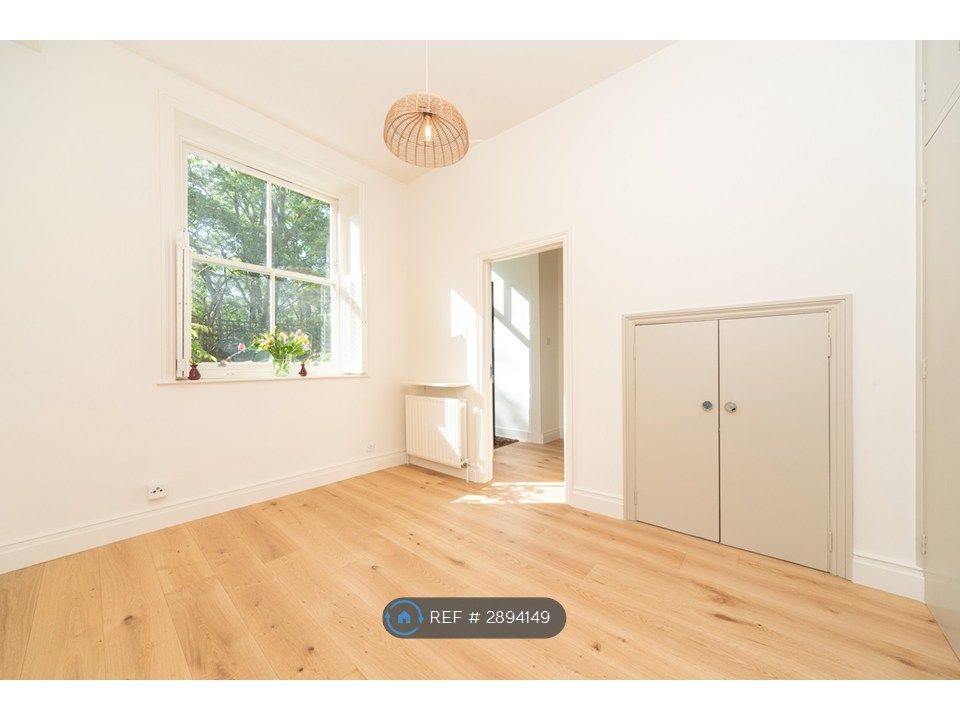 Property photo 1 of 35