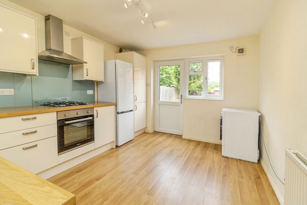 Property photo 3 of 20 Pbox-Img.Jpg