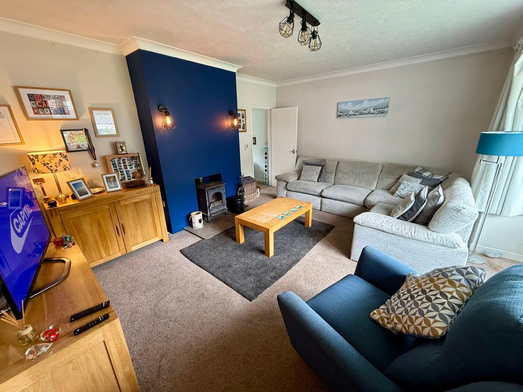 Property photo 2 of 28