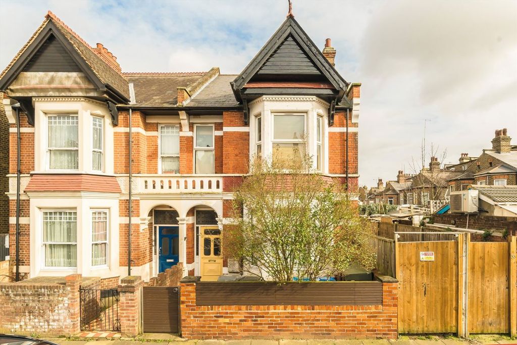 Property photo 1 of 6