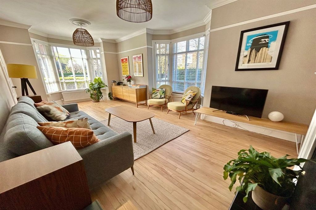 Property photo 2 of 26 Living Room