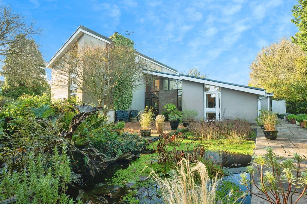 Property photo 1 of 24